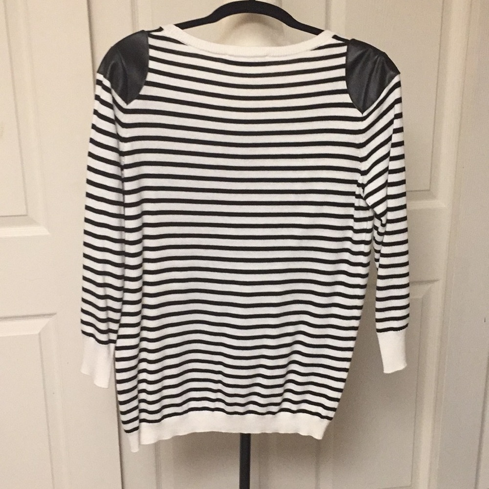 Sweater - Picture 2 of 3